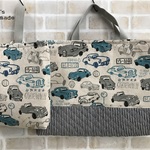 【入園入学】レッスンバッグ・上履き入れの２点セット（手描き風 車柄）