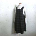 黒×グレー　チェックの、ふんわりすっきりフレアーエプロンドレス　95