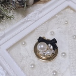 パールとビジューのスマホリング