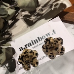 レオパードピアス