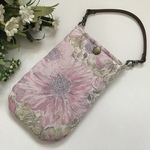 リバティ　ふわふわ スマホポーチ ローズザンジー　バラ　グレージュ
