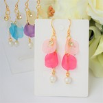 sale！ひらり花びら🌸ピアス（桜）