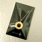 金の輪のペンダント（小）　黒×ゴールド
