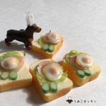プチギフトに。目玉焼きのストラップ / クリスマス ギフト / プレゼント交換