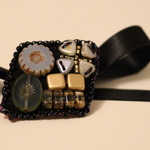 フェルト刺繍ブローチ・黒