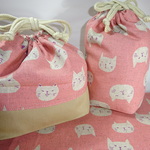 ３点セット　ピンクの猫ちゃん柄の弁当袋　コップ袋巾着　ランチマット 