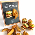 ハンバーガーと皮付きポテトのブローチ