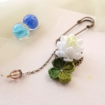 つまみ細工　シロツメクサ🍀のブローチ
