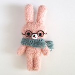 ミニぬいぐるみ　うさぎ(めがね水色マフラー)
