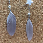 フェザーピアス(グレー)
