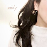 Flower Motif Gold Earrngs