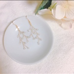 クリアビーズ 小枝ピアス