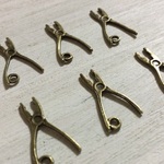 工具 増量！ペンチ チャームGD 10個セット