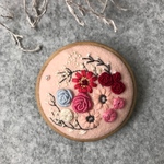 55mm刺繍木枠ブローチ