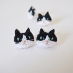 ハチワレねこのピアス