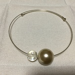 ゴールドビーズとドットビーズのチョーカー