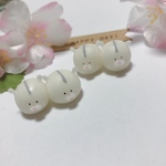 【受注製作】ホワイトパールハムスター 団子ブローチ