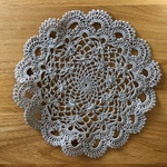 送料無料 レース編みドイリー しろくま貯金箱マット