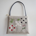 持ち手付き刺繍のポーチ（トリコロール）