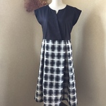 SALE6800円→5000円フレンチスリーブ タックワンピース(黒×チェック)