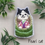 かぐにゃ姫の刺繍ブローチ