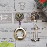 シルバーとパープルのジャラジャラピアス
