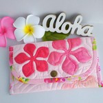 ハワイアンキルト《Pink Pink Plumeria》マルチケース