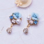 ☆　青いバラのビジューピアス・イヤリング　☆彡