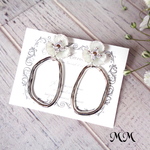 silver＊パールフラワー×変形リングピアス/イヤリング