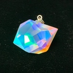 虹の結晶 レインボーナイト六方晶系ペンダントRN-035