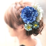 ブルーのお花が可愛い♡ブルーダリアとホワイト紫陽花の髪飾り☆成人式　髪飾り 花飾り　袴　振袖　結婚式　浴衣 和装 ヘアアレンジ