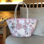 【Pink-rose様ご予約品】ちょっぴり大きめ春色の肩掛けバック☆パッチワークバック☆ヘキサゴン