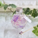 ラベンダーパープルの贈り物（ハーバリウムとアンティークチューリップのネックレス）