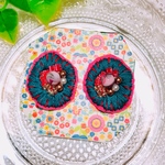 〇まる〇ビーズ刺繍*ピアスorイヤリング◎青緑お花
