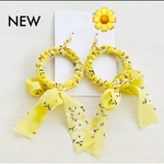 春🌸シフォンFlower柄yellowフープタッセル大ぶりピアスorイヤリング🌸