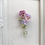 パンジーと小花のブローチ