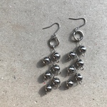 くねくねピアス