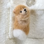 【羊毛】見返りポメラニアンブローチ「ん?なぁに??」【犬】