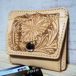 [A様ご予約品]革カービングペタンコ財布ボタニガルH