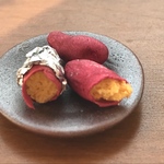 焼き芋和皿