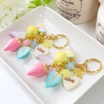 【SALE】パステル鈴なりいちごキーホルダー