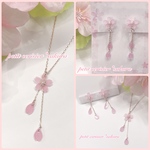 桜のゆらゆらピアスとネックレスのセット