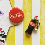 【一点物】Coca-Colaのアシンメビジューピアス/イヤリング