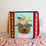 花かんむりワンチャンふわふわポーチ