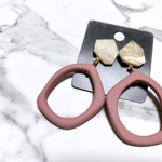 アクリル ピアス