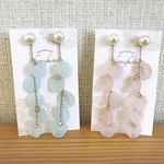 揺れるしだれ桜のイヤリング・ピアス
