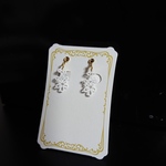 タティングレースのイヤリング