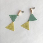グリーン×イエロー・トライアングルピアス