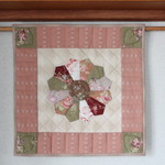 パッチワーク🌸ドレスデンプレートのタペストリー