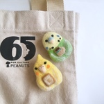 羊毛フェルト セキセイさんとオカメちゃんのブローチ